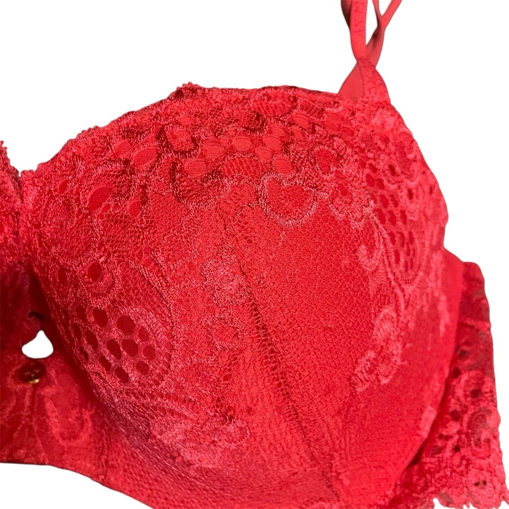 Victoria’s Secret Red Lace Padded Demi Bra - Picture 2 of 6